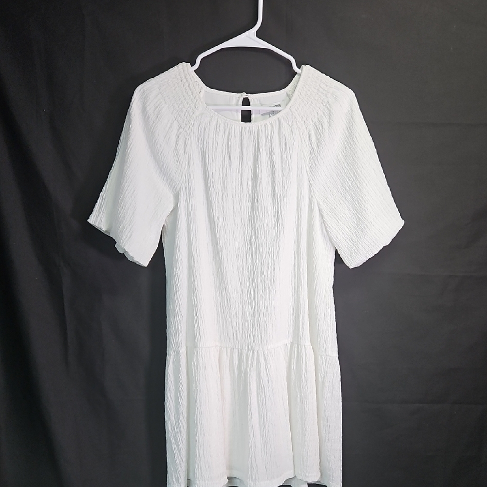 White Textured Short Sleeve Dress by Steve Madden